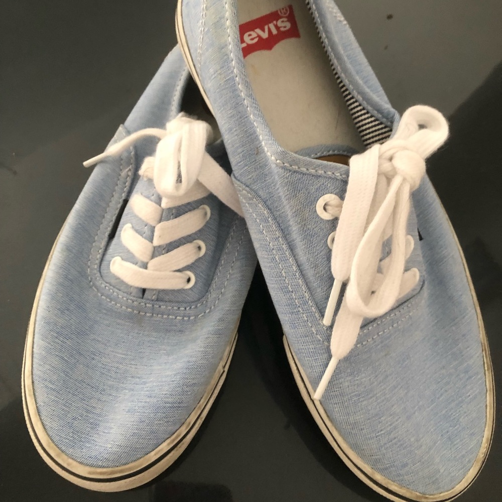 Levi’s Sneakers Baby Blue Color.